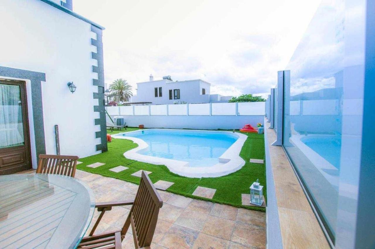 Villa Palacios Herrero Tahiche Екстериор снимка